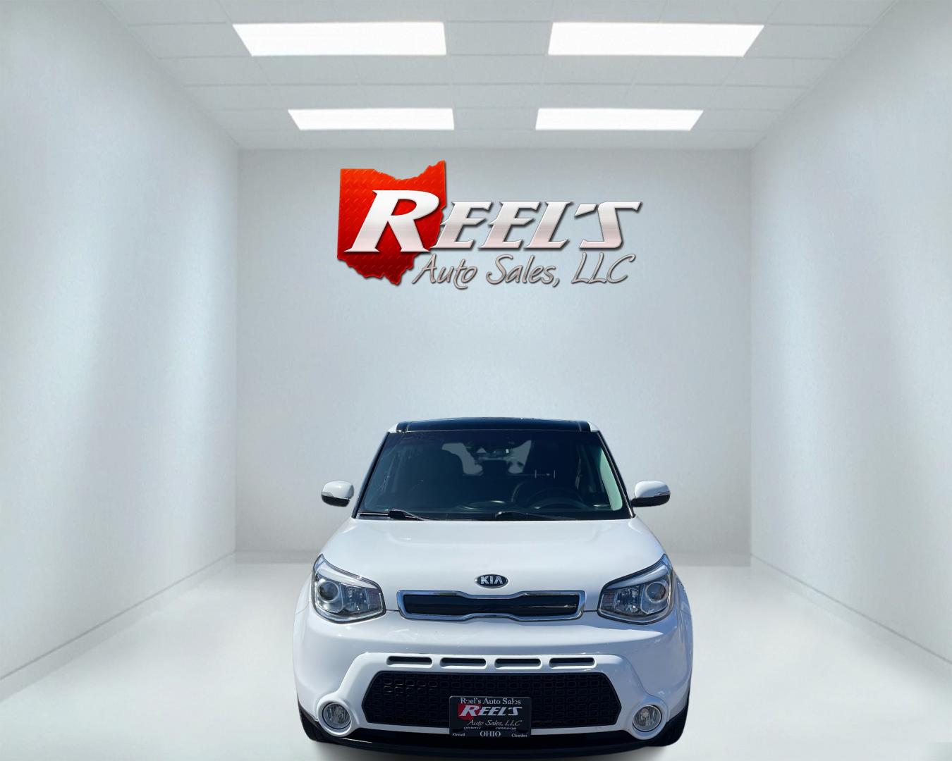 2016 White /Black Kia Soul ! (KNDJX3A52G7) with an 2.0L I4 DOHC 16V engine, 6A transmission, located at 11115 Chardon Rd. , Chardon, OH, 44024, (440) 214-9705, 41.580246, -81.241943 - Photo#1